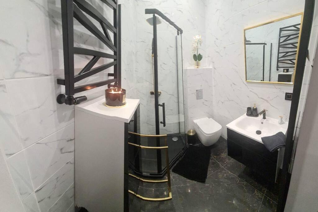 Czarny Z Jacuzzi Bydgoszcz